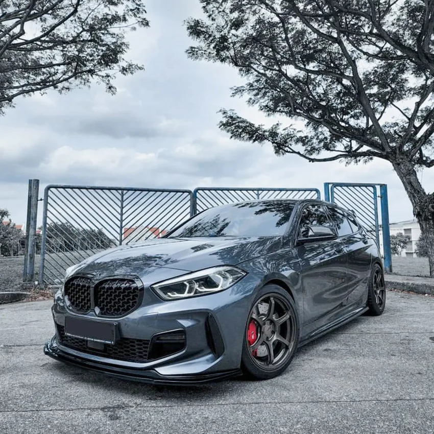 1 Series F40 - Gloss Black / Carbon Look Front Bumper Lip Spoiler | 2020-2025